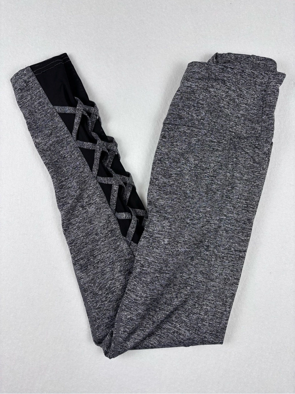 LEG3ND Heather Gray Crisscross Mesh Panel Yoga workout Leggings women’s M